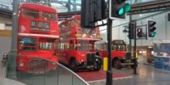 двухэтажные автобусы в Музее общественного транспорта в Лондоне